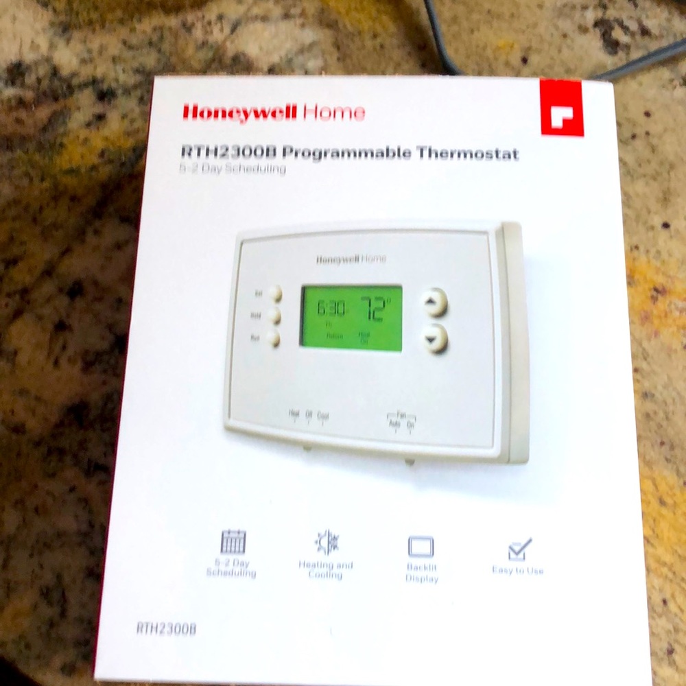 Honeywell RTH2300B programmable thermostat 5-2 day scheduling heating & cooling